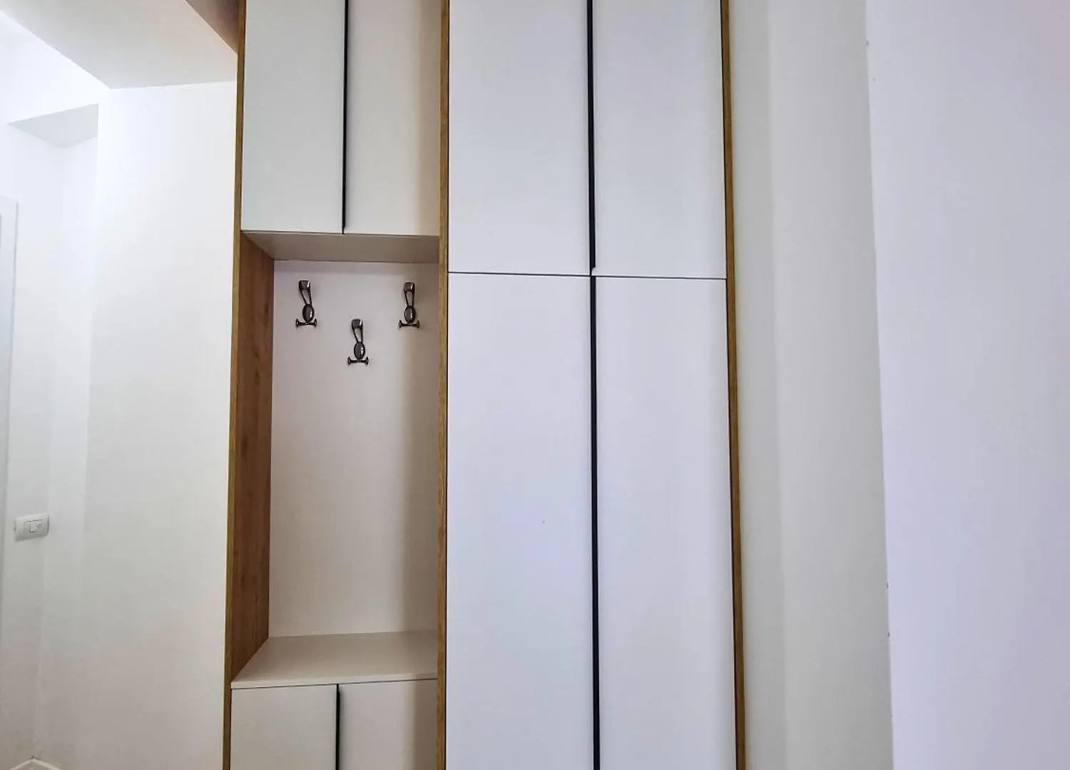 Cozy 2Br Condo Free Parking-Wifi-Ac-Dryer Tirana Albania